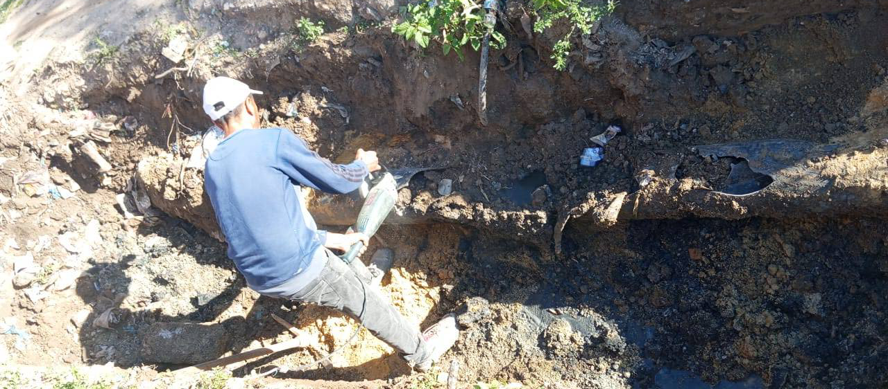 إصلاح عطب على مستوى قنوات تصريف المياه المستعملة بسمنجة